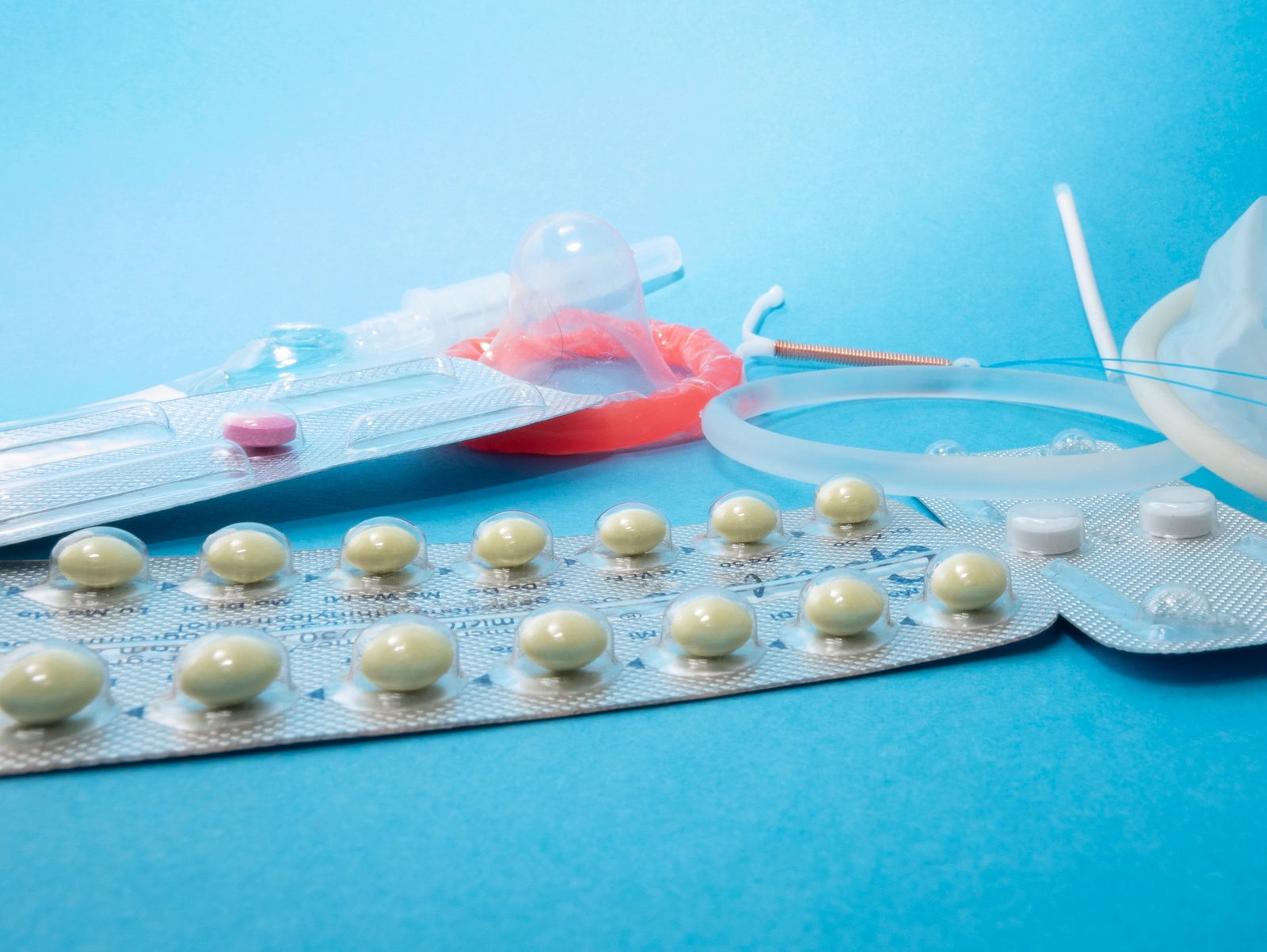 Preservativo, pillola contraccettiva e altri contraccettivi